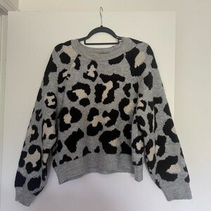 Pull&Bear Gray and Black Crew Neck Sweater